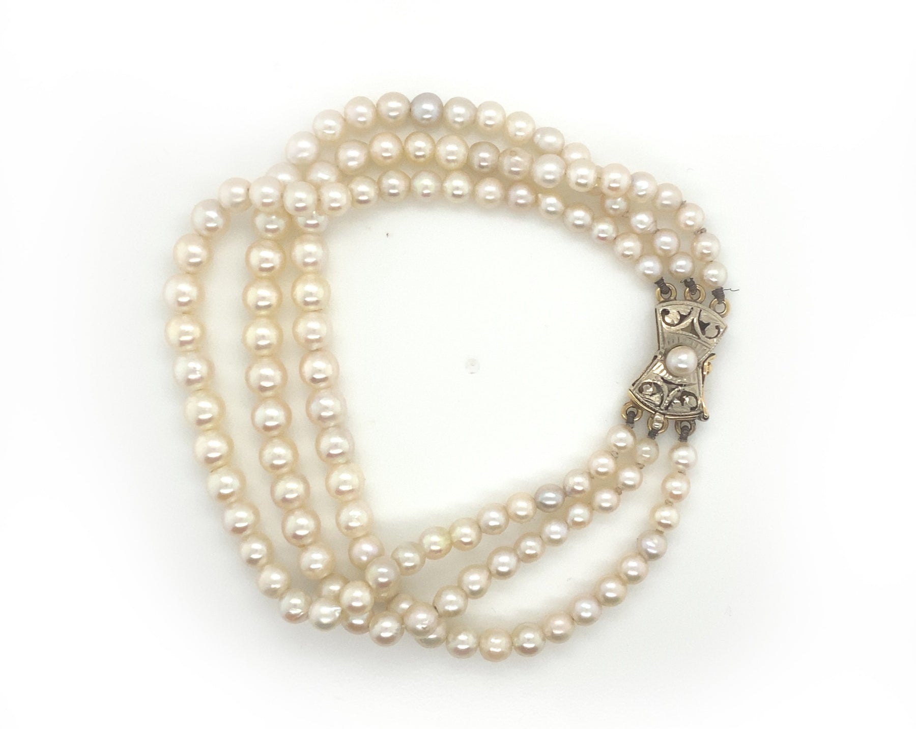 Vintage Double Strand Pearl Necklace With Diamond Clasp - Antique Jewelry |  Vintage … | Double strand pearl necklace, Pearl necklace vintage, Pearl  necklace designs